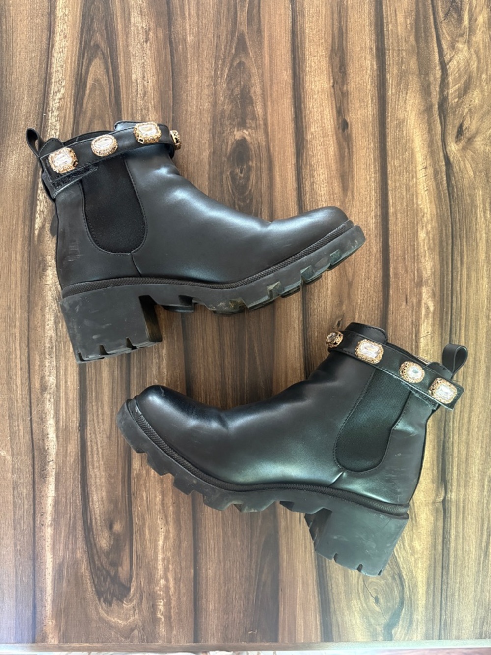 Steve Madden Amulet Chelsea Boots - Picture 3 of 8